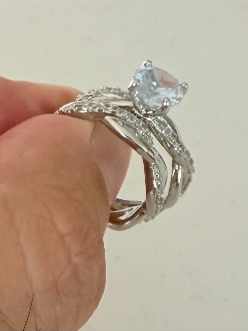 Silver Tone Solitaire Twist Ring.